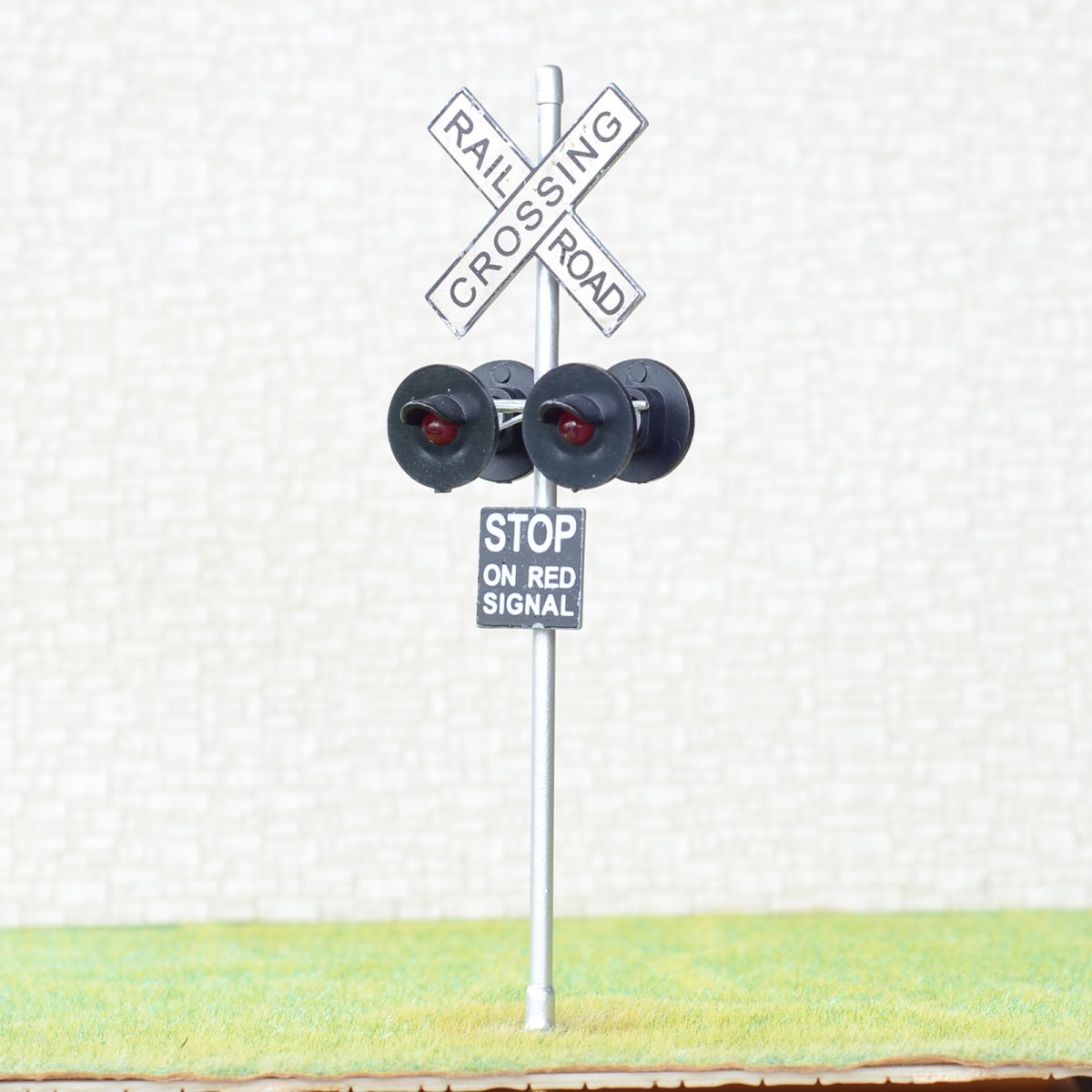 1 x O Scale railroad crossing signals LED made 4 target faces silver(WeHonest)(WeHonest) 